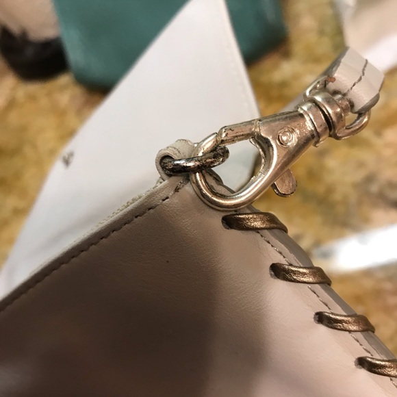 Michael kors wristlet - NEW- NWOT - Picture 8 of 8